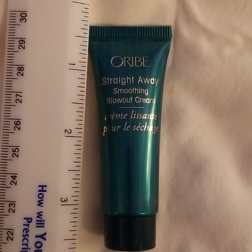 Oribe straight away smoothing blowout cream